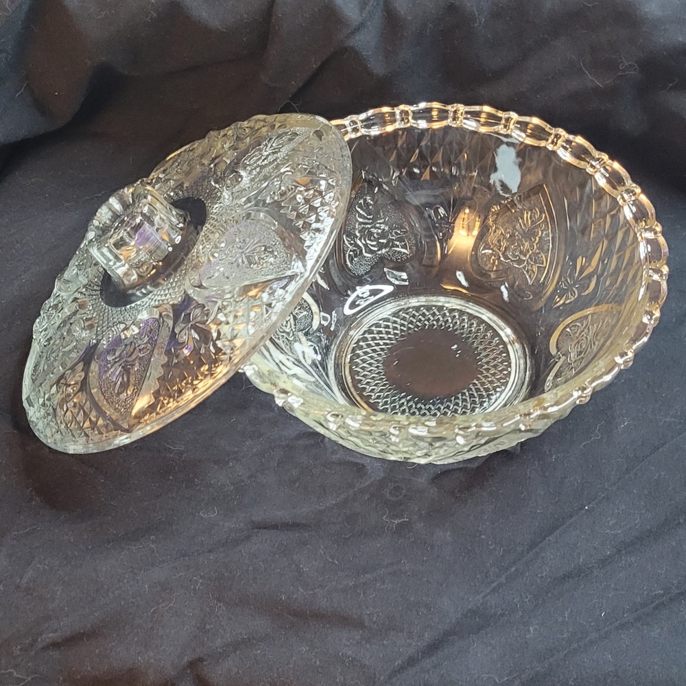 Vintage KIG Pasari Indonesia Heart Candy Dish With Lid